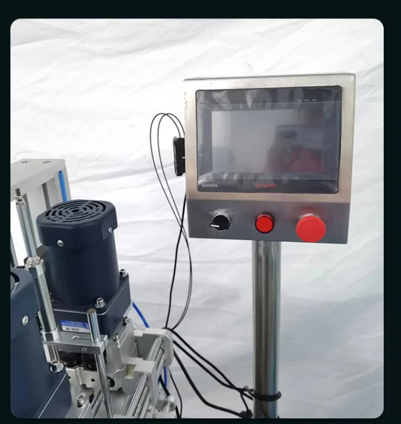 Plastic Glass Bottle Pump Head High Speed Capping Machine Cosmetic Essential Oil Sealing Machine