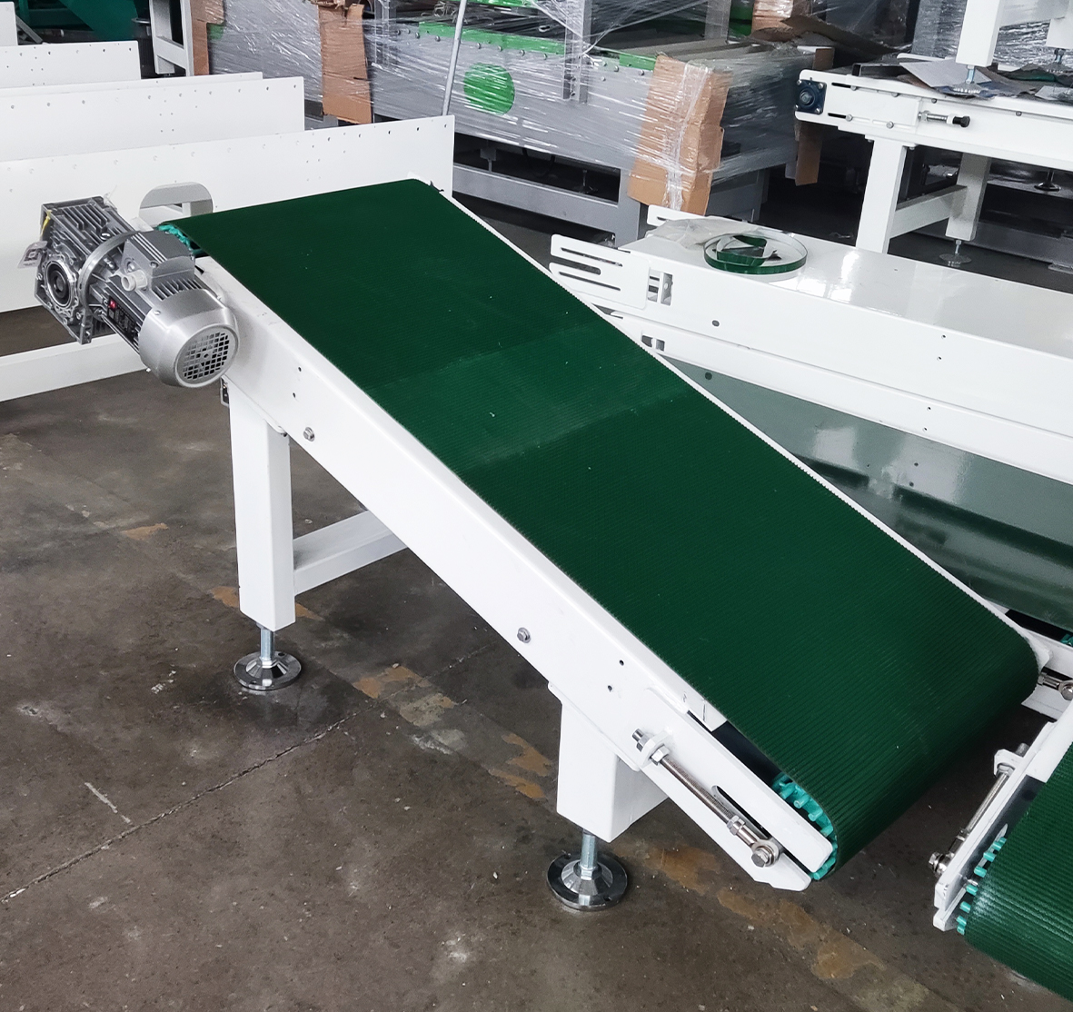 Manipulator automatic cutting robot, wood pellet PLC recycling plastic particles, cat litter automatic unpacking and unstacking robot.